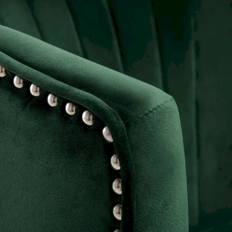 SAFAVIEH Amalia Velvet Wingback Accent Chair - 26.8 x 28 x 31.9 - 27Wx28Dx32H